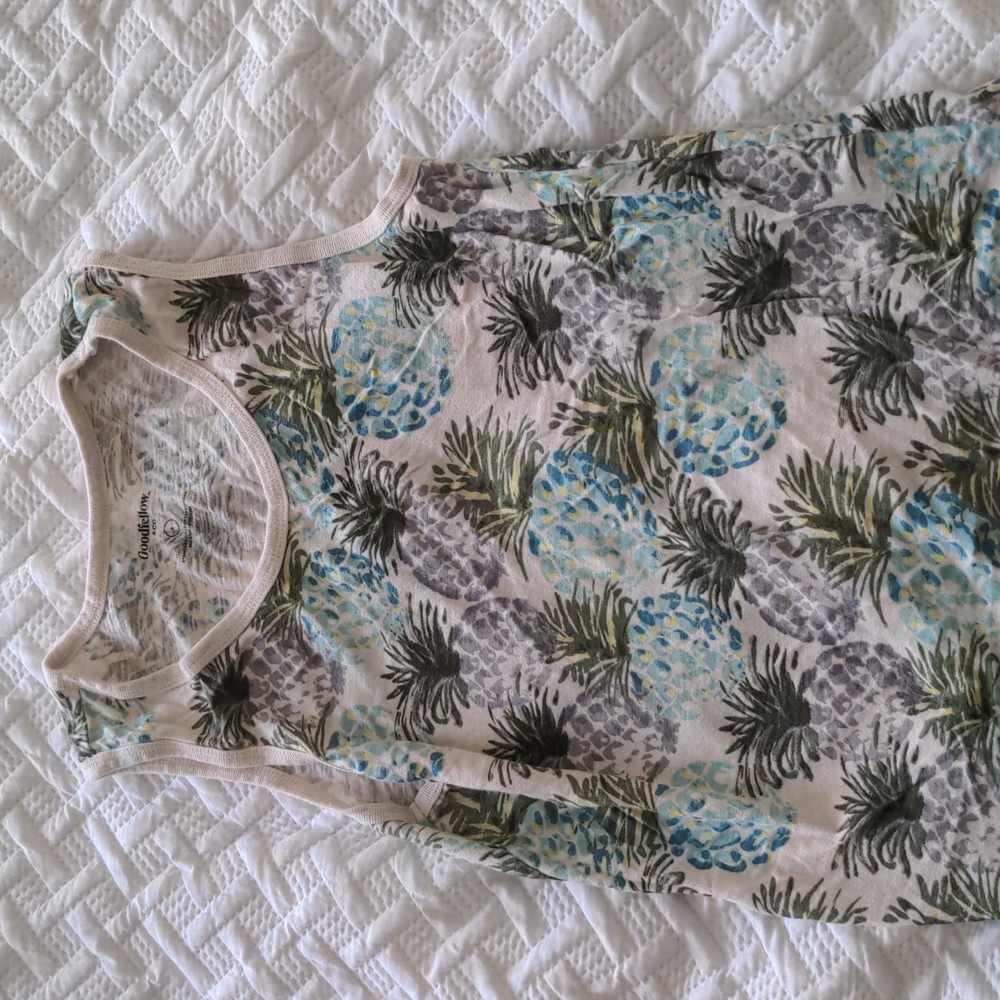 Pineapple Tank